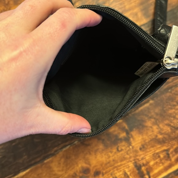 Vintage Genuine Leather Crossbody Black Bag Made in Columbia - Picture 4 of 12